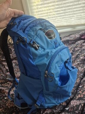 OSPREY Men's Manta 28 Liter Backpack S/M rain Cover Gorpcore